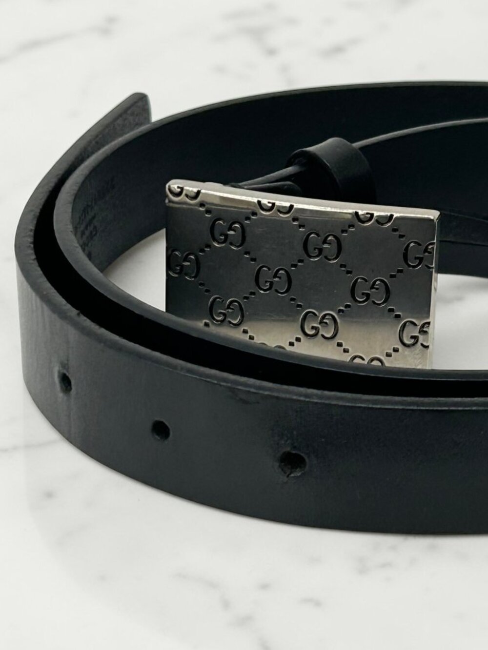 Gucci Black Leather Belt with Silver G-Pattern Buckle